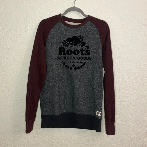Roots crew neck sweatshirt